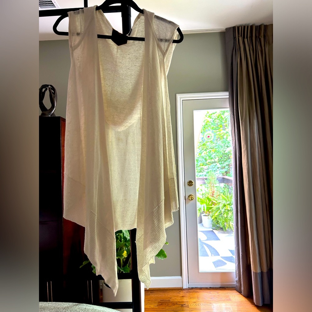 Long Sleeveless Vest